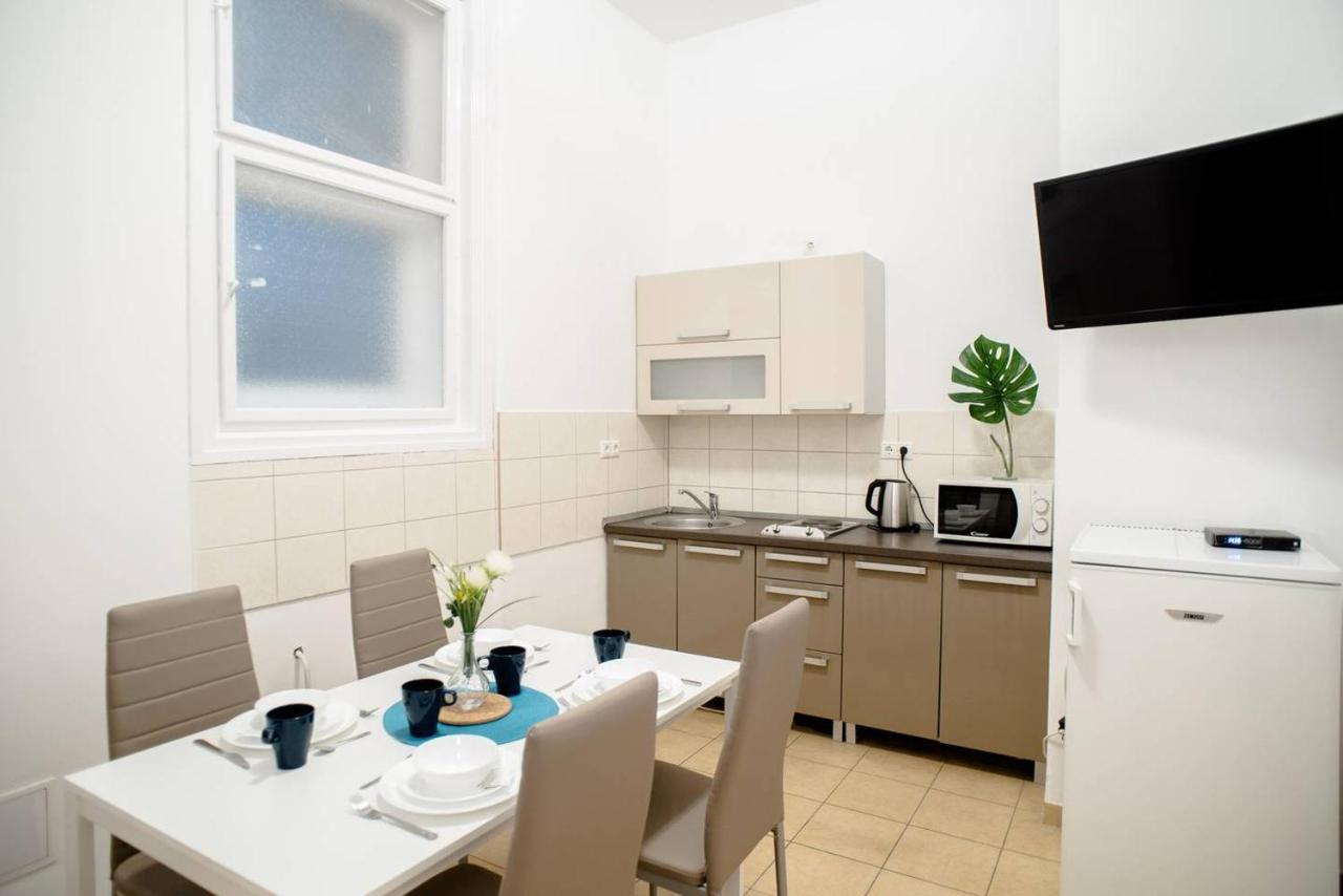 Cosy & Central A/C Apartment Budapest Esterno foto